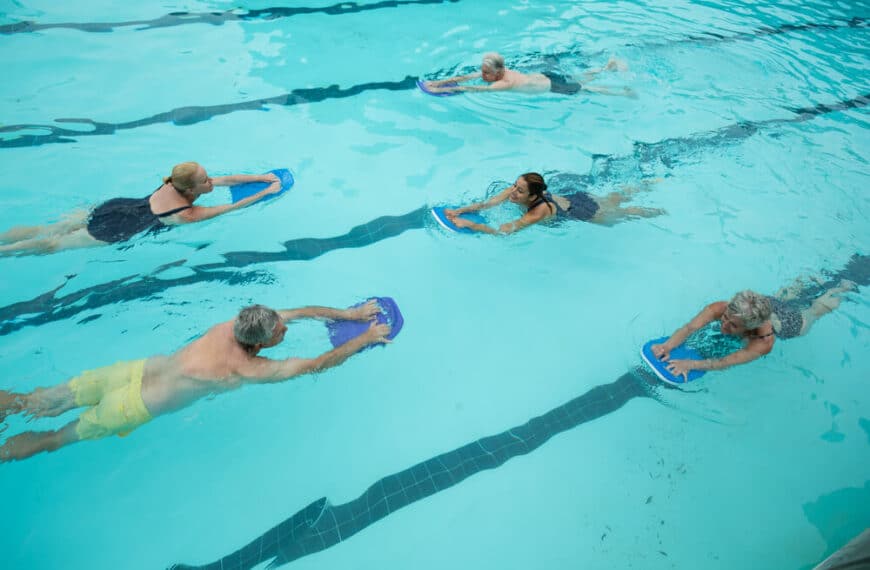 Comment choisir la meilleure planche de natation ?